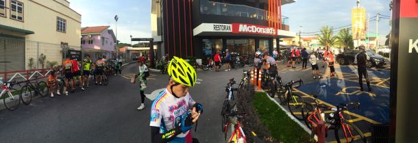 Audax BRM 200 Malaysia 2016 1st Checkpoint Liew Jho