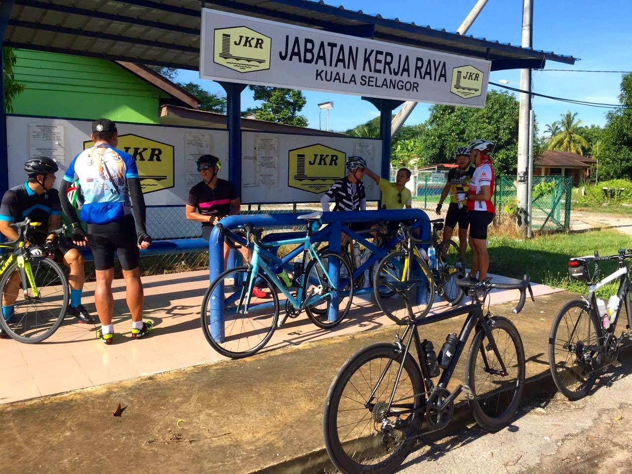 Big Box Shade Kampung Kuantan Marco