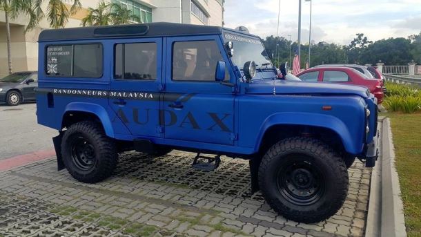 brm400-land-rover-sam-tow