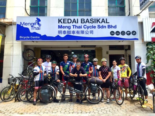 the-tandem-men-out-meng-thai-all-mark