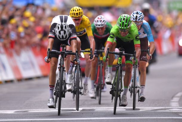 TdF Finish velonews