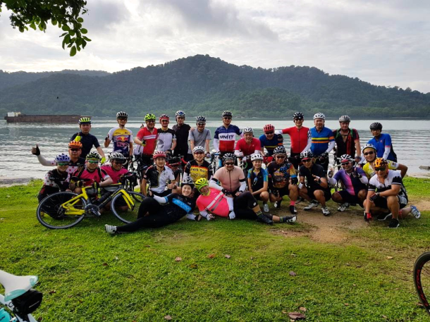 Saturday AM near Bridge Lee Heng Keng