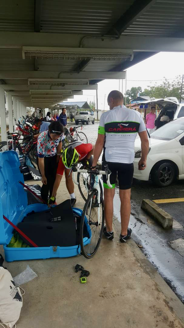 Day 1 Unpacking Bikes AiLin Lim