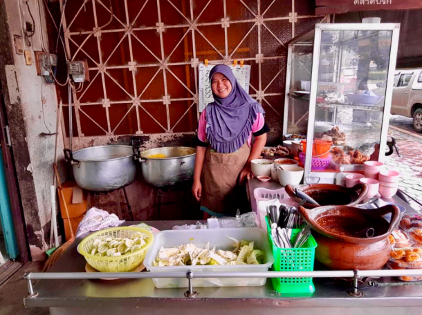 Day 4 Chicken Rice Lady TH Lim