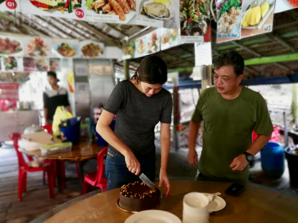 TH Birthday Ride cake cutting