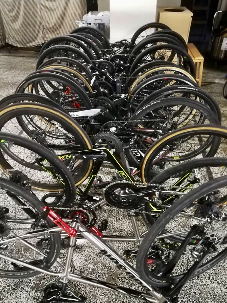 7975CE21-0505-42D0-9690-D06143F18A25